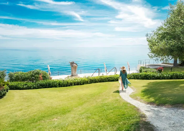 Iconic Prive Beachfront Villa Mola Kaliva