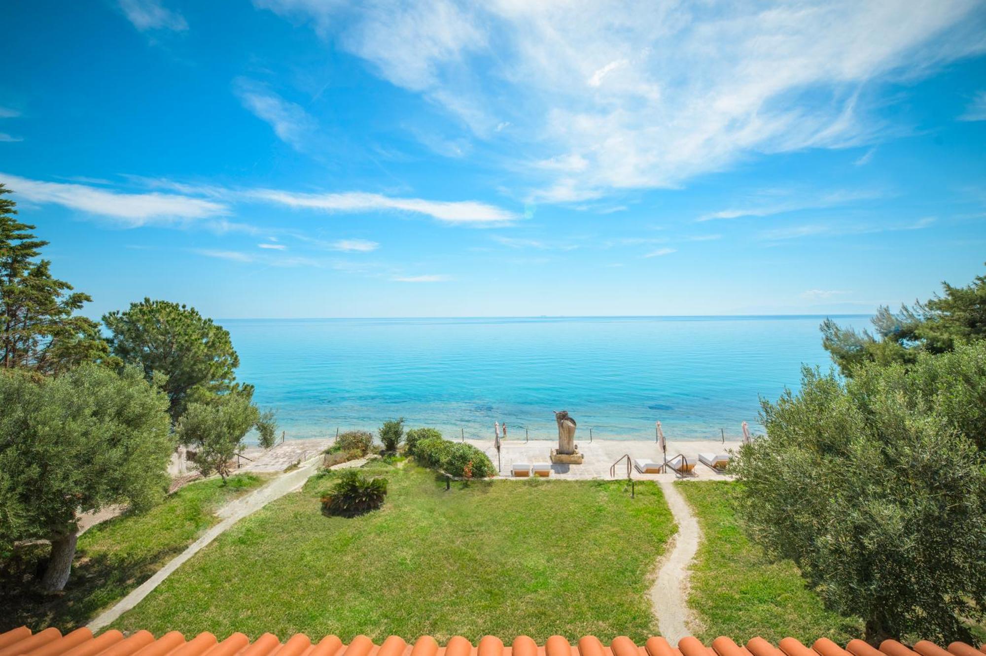 Iconic Prive Beachfront * Mola Kalyva