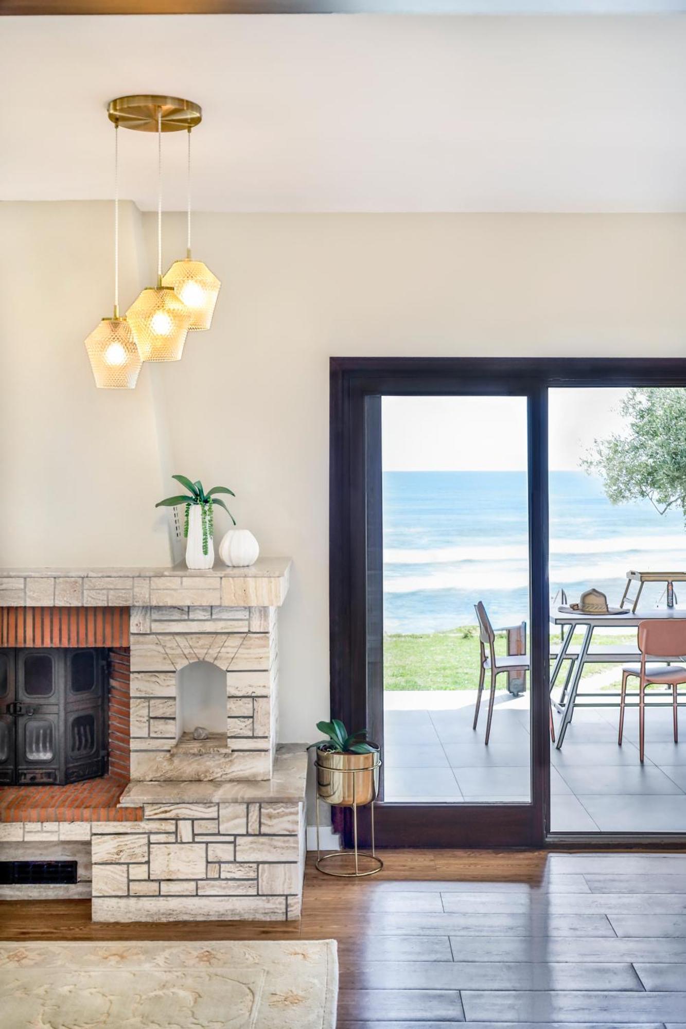 Iconic Prive Beachfront Villa *