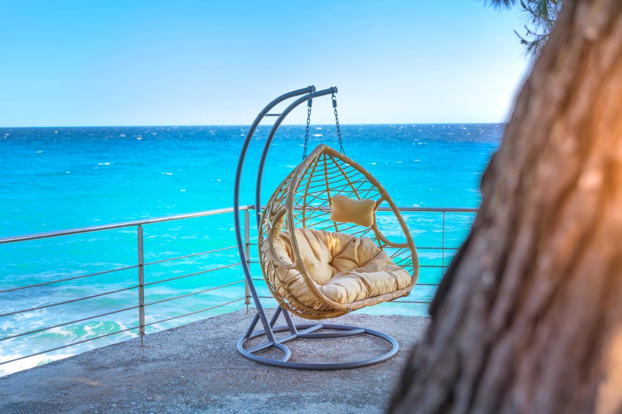 Iconic Prive Beachfront Villa *