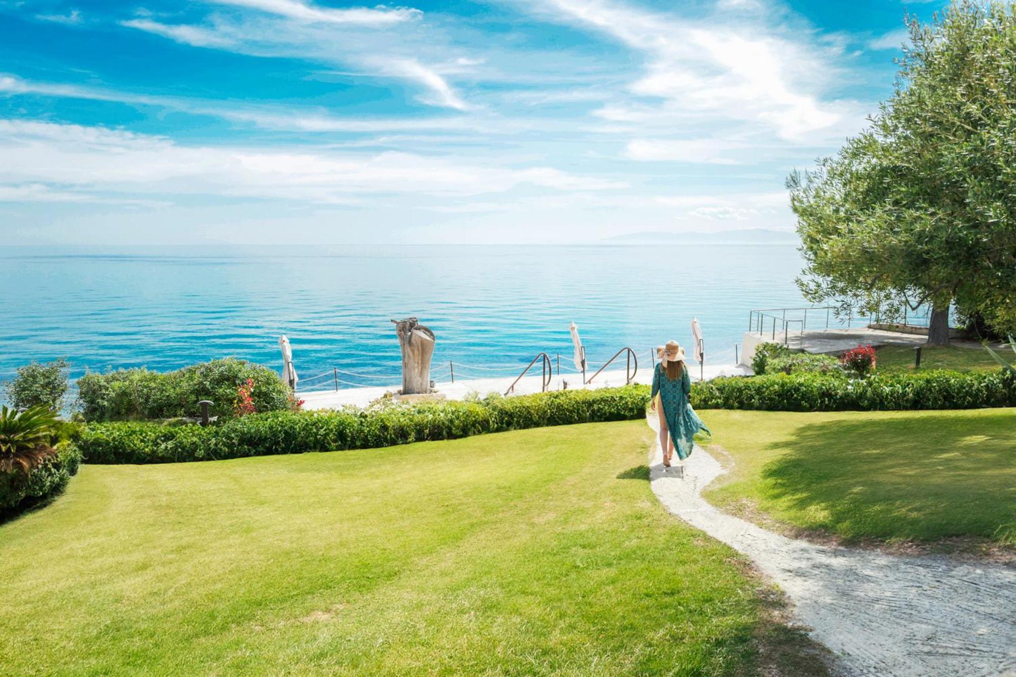Iconic Prive Beachfront *